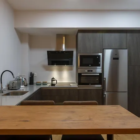 Old Con Vistas A La Ria בילבאו