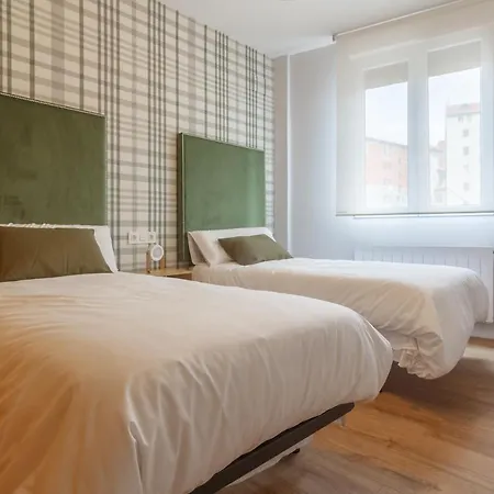 Old Con Vistas A La Ria *